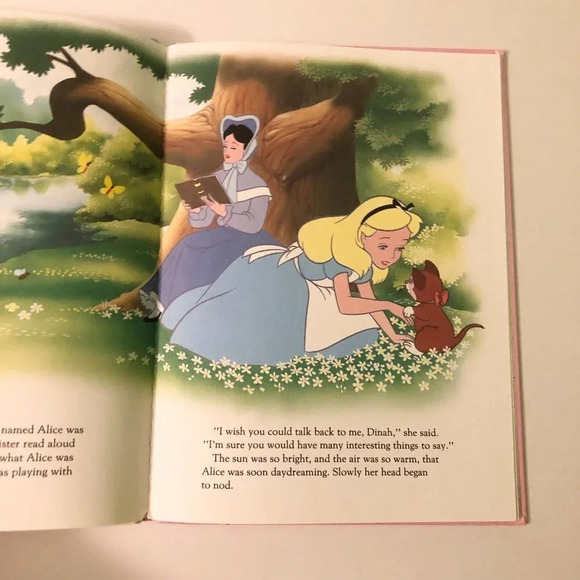 Vintage 1991 Walt Disneys Alice in Wonderland Big Golden Book - Picture 7 of 13